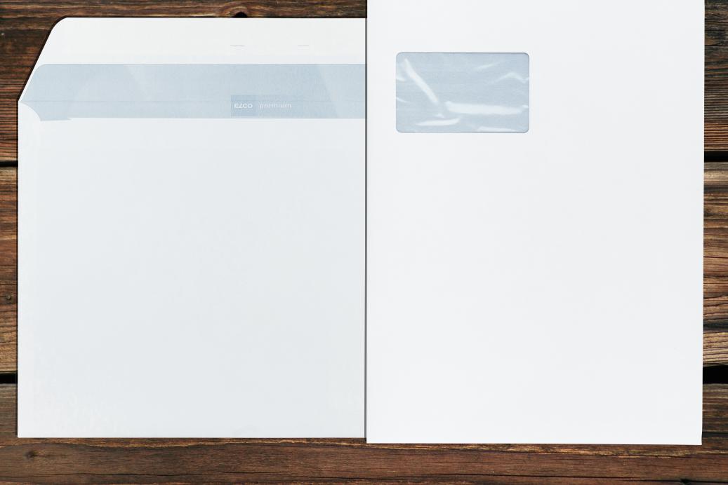 Kuvertierhüllen mit Fenster C4 229x324 mm Nassklebend Hochweiß 100 g/qm